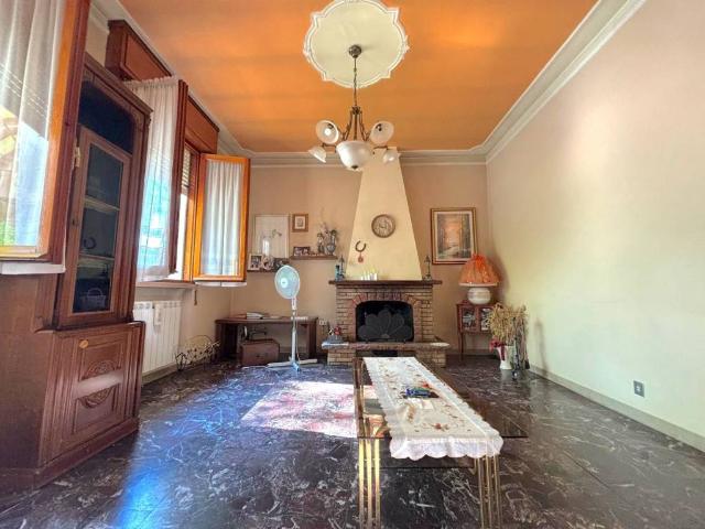 Villa in vendita a Poggio Rusco MN