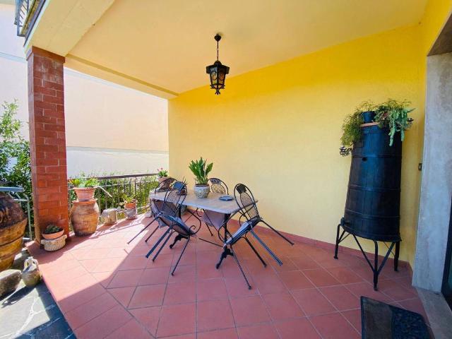 Villa in vendita a Poggio San Lorenzo RI