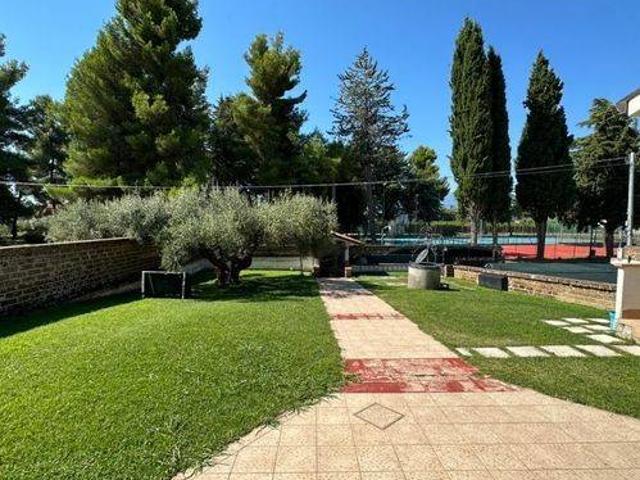Villa in vendita a Poggiofiorito CH