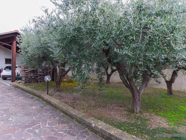 Villa in vendita a Poggiofiorito CH