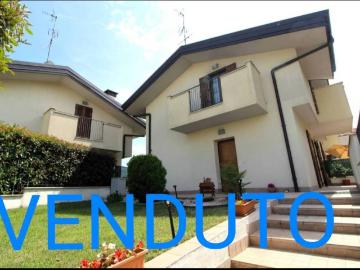 Villa in vendita a Pogliano Milanese MI