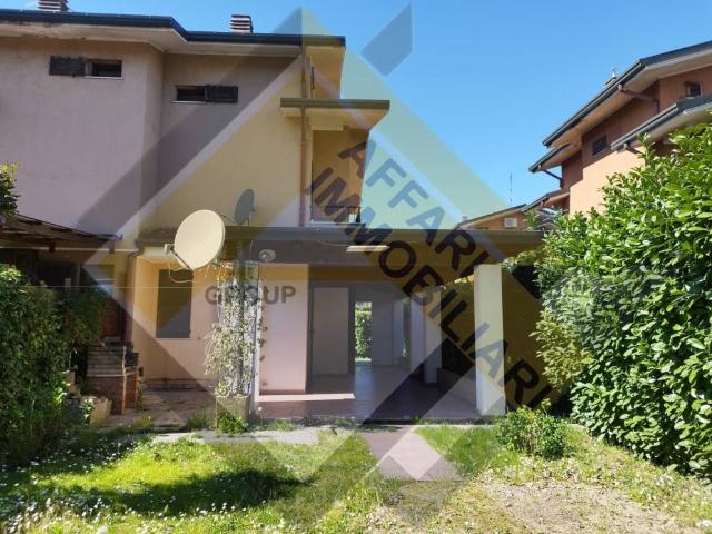 Villa in vendita a Pogliano Milanese MI