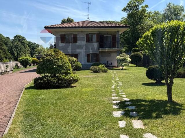 Villa in vendita a Pogno NO