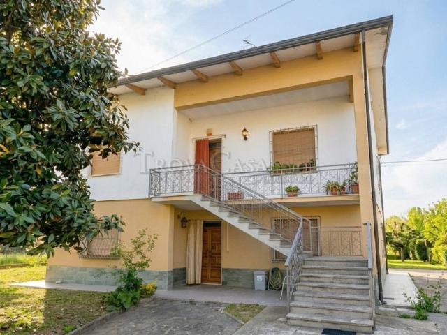 Villa in vendita a Polesine Zibello PR