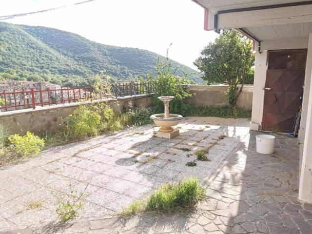 Villa in vendita a Poli RM