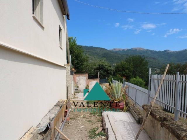 Villa in vendita a Poli RM