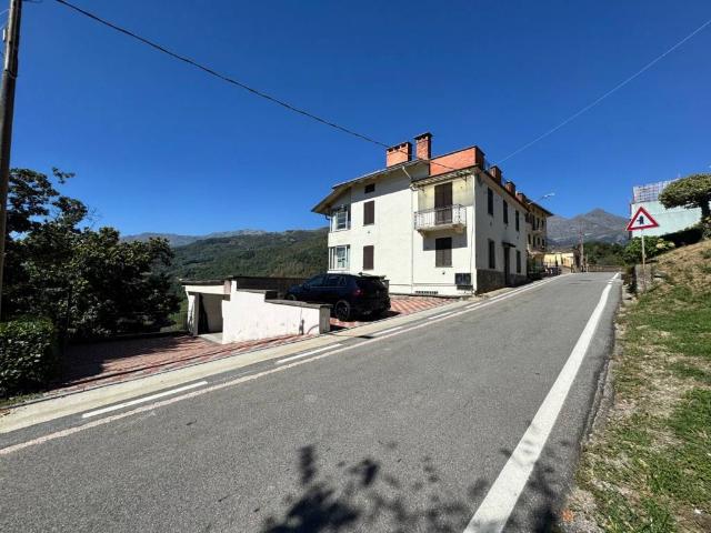 Villa in vendita a Pollone BI