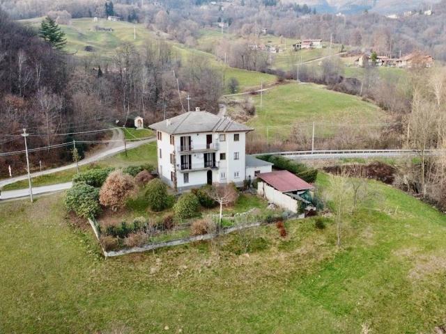 Villa in vendita a Pollone BI