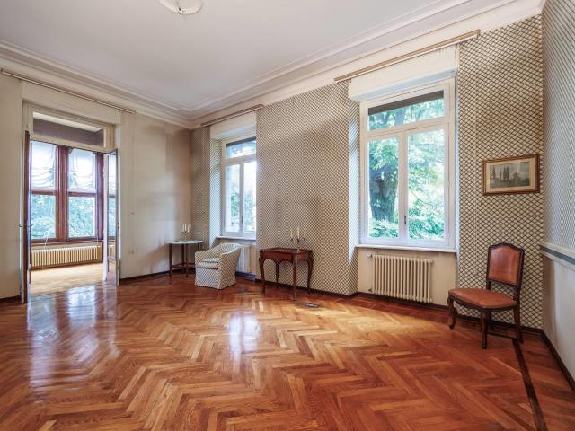 Villa in vendita a Pollone, Collina Di Pollone biella 680m² Pollone