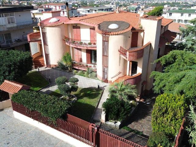 Villa in vendita a Pollena Trocchia NA