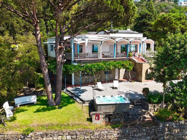 Villa in vendita a Pollica SA