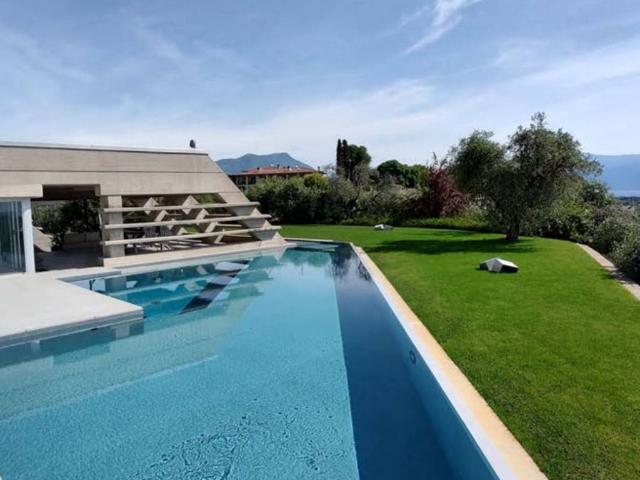 Villa in vendita a Polpenazze del Garda BS