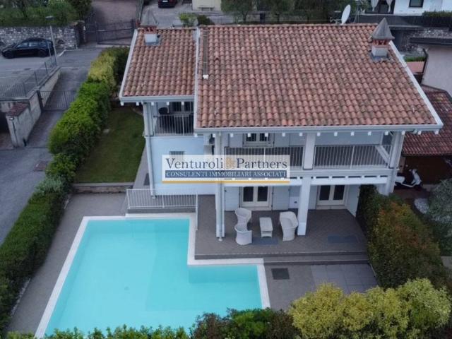 Villa in vendita a Polpenazze del Garda BS