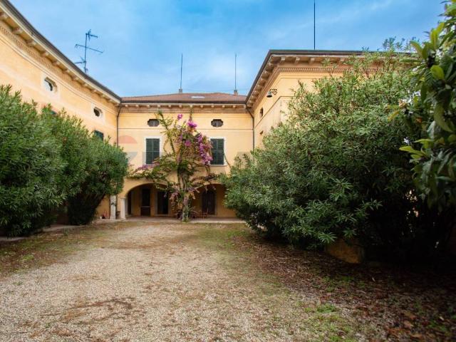 Villa in vendita a Polpenazze del Garda BS