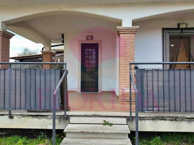Villa in vendita a Pomezia RM