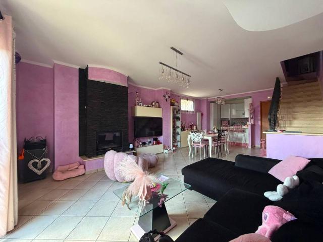 Villa in vendita a Pomezia RM