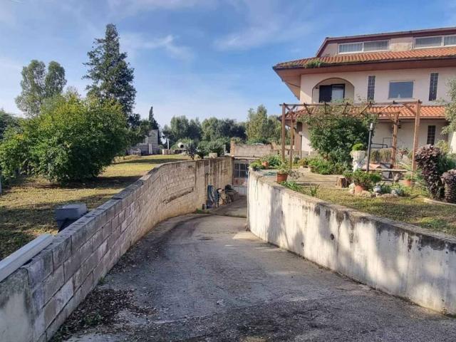 Villa in vendita a Pomezia RM