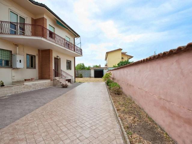 Villa in vendita a Pomezia RM