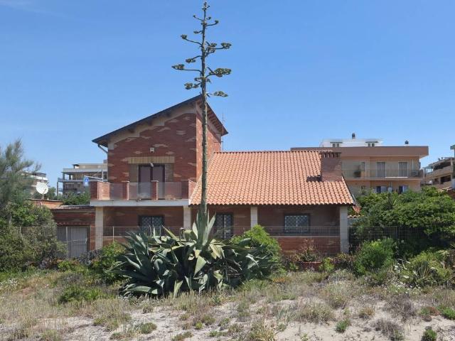 Villa in vendita a Pomezia RM
