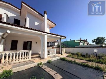 Villa in vendita a Pomezia RM