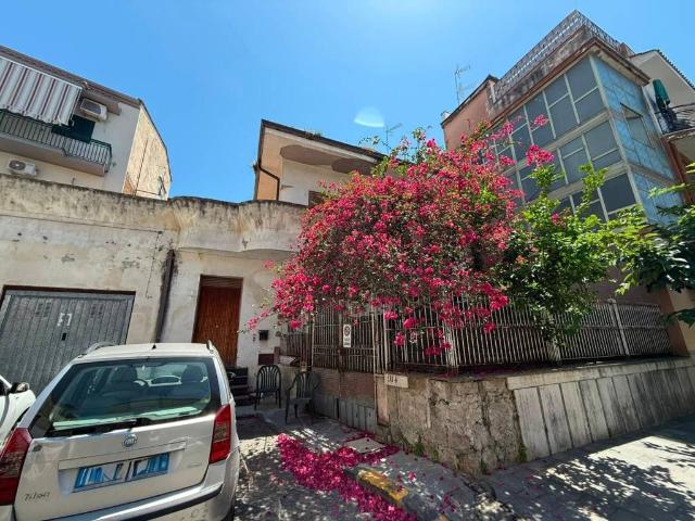 Villa in vendita a Pomigliano d'Arco NA