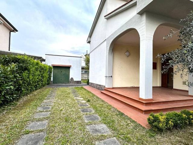Villa in vendita a Ponsacco PI