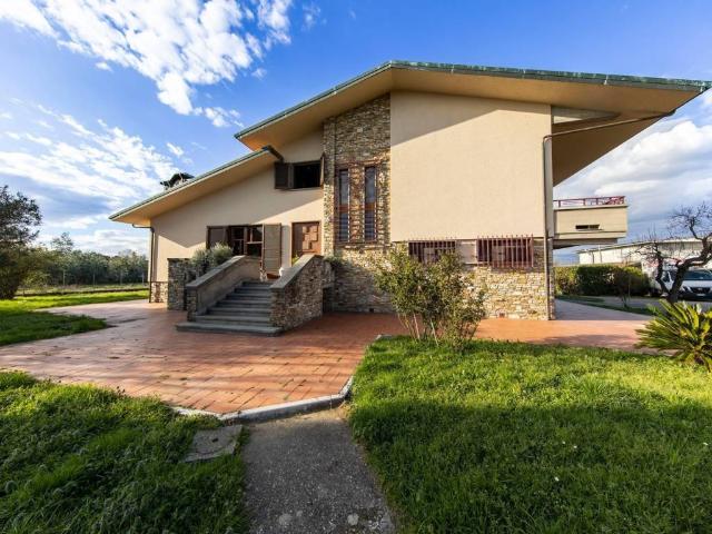 Villa in vendita a Ponte Buggianese PT