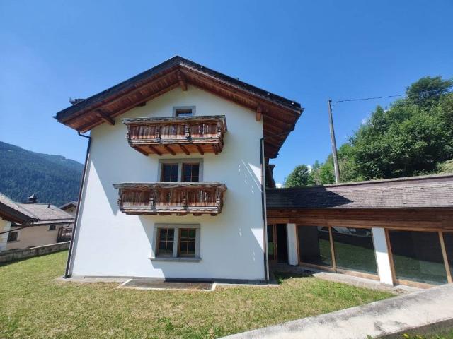 Villa in vendita a Ponte di Legno BS