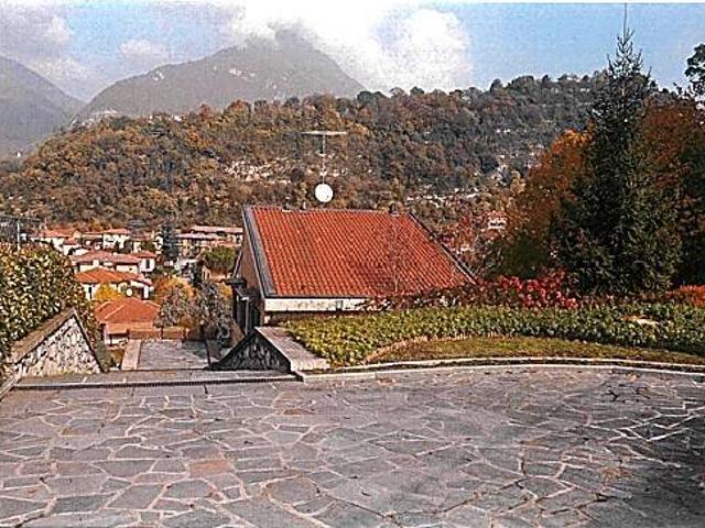 Villa in vendita a Ponte Lambro CO