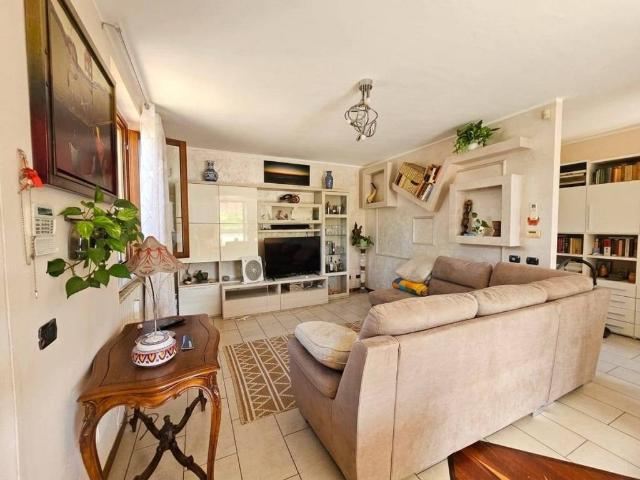 Villa in vendita a Ponte Nizza PV