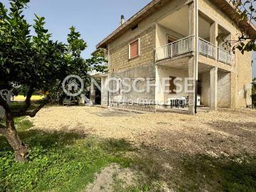 Villa in vendita a Pontecagnano Faiano SA