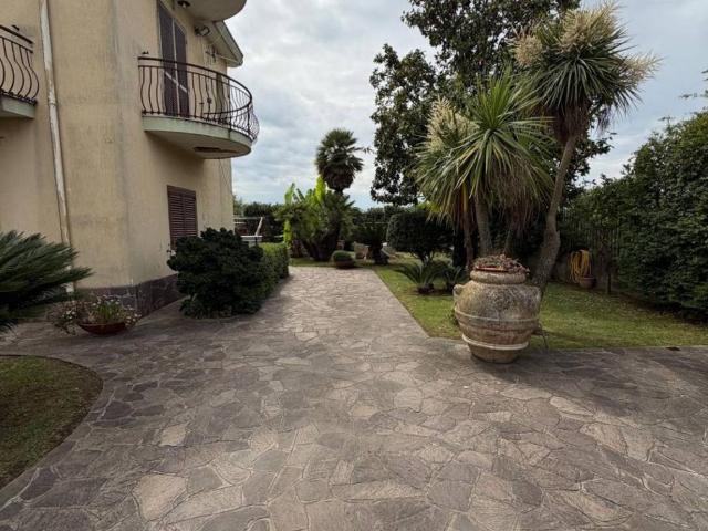 Villa in vendita a Pontecagnano Faiano SA