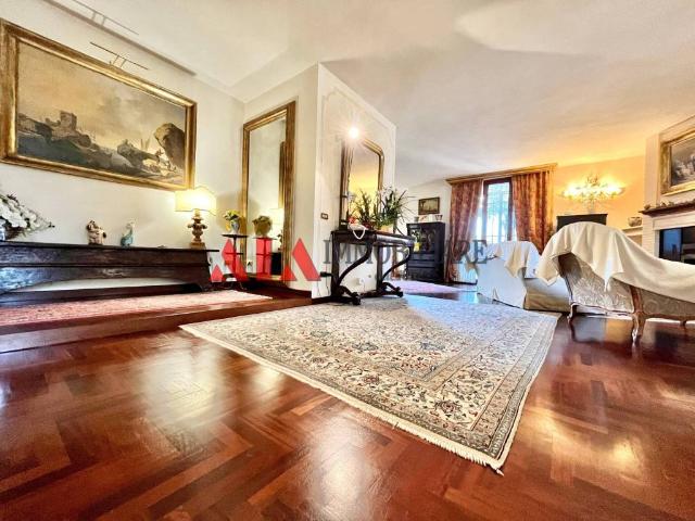 Villa in vendita a Pontedera PI