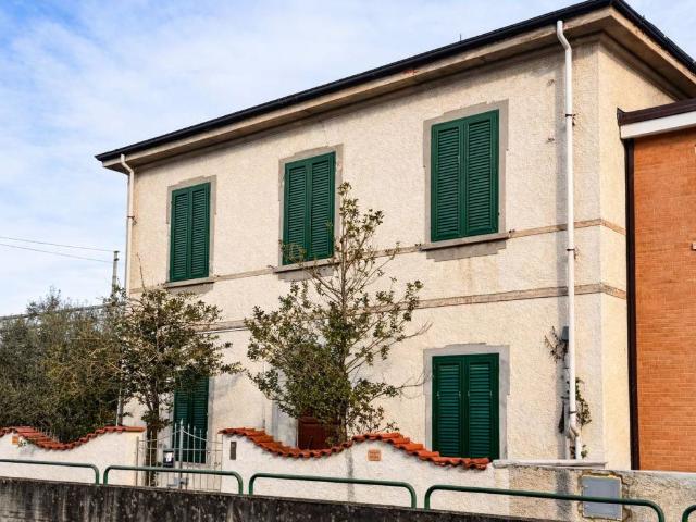 Villa in vendita a Pontedera PI