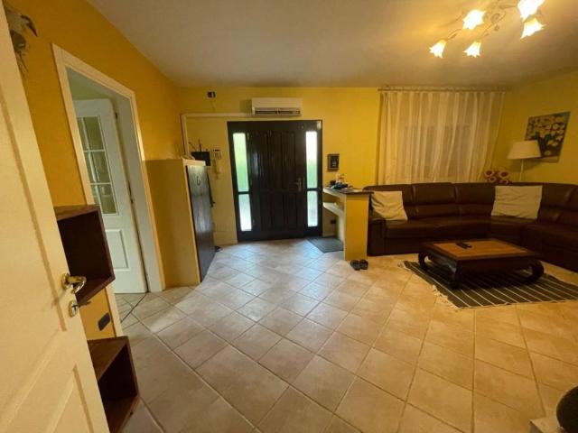 Villa in vendita a Pontenure PC