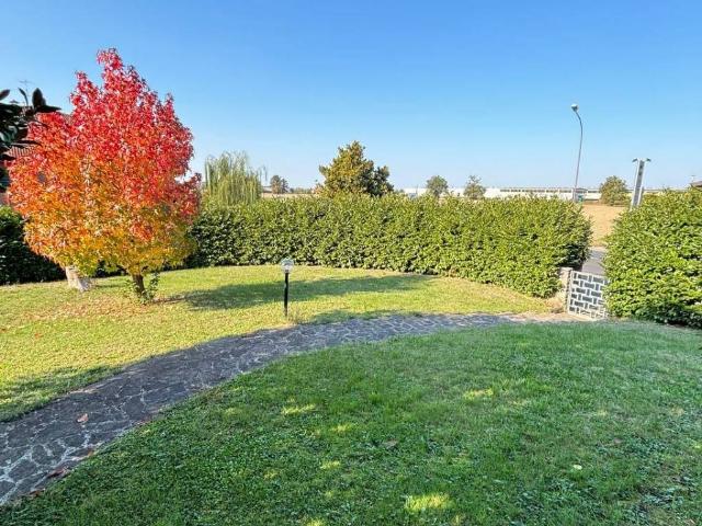 Villa in vendita a Pontenure PC