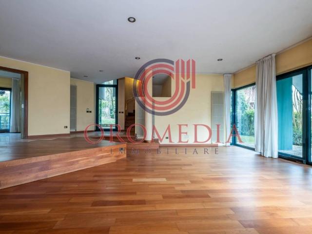 Villa in vendita a Ponteranica BG