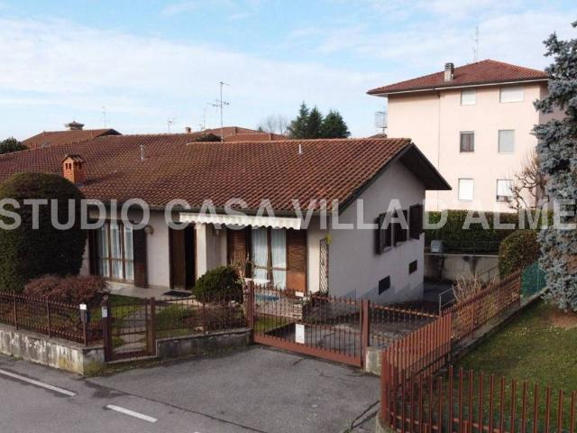 Villa in vendita a Ponteranica BG