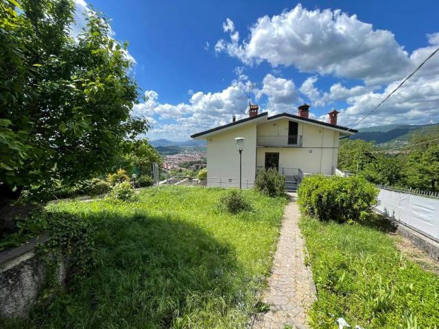 Villa in vendita a Ponteranica BG