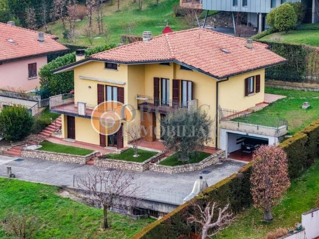 Villa in vendita a Ponteranica BG