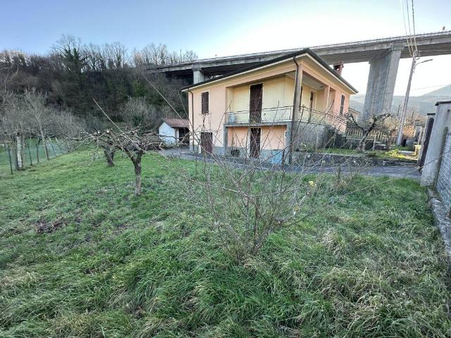 Villa in vendita a Pontremoli MS