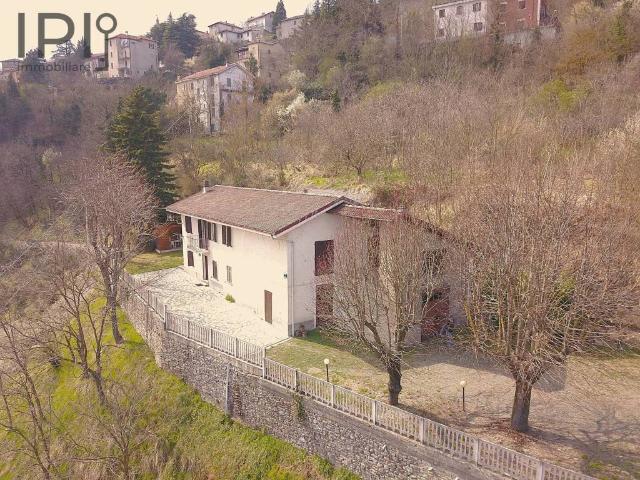 Villa in vendita a Ponzone AL