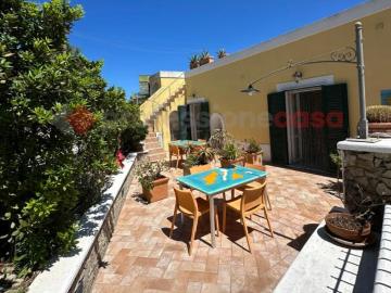 Villa in vendita a Ponza
