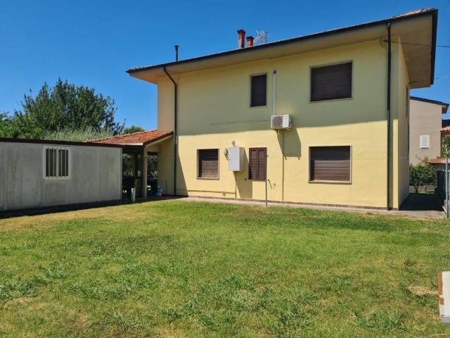 Villa in vendita a Porcari LU