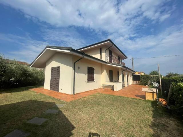 Villa in vendita a Porcari LU