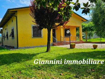 Villa in vendita a Porcari LU