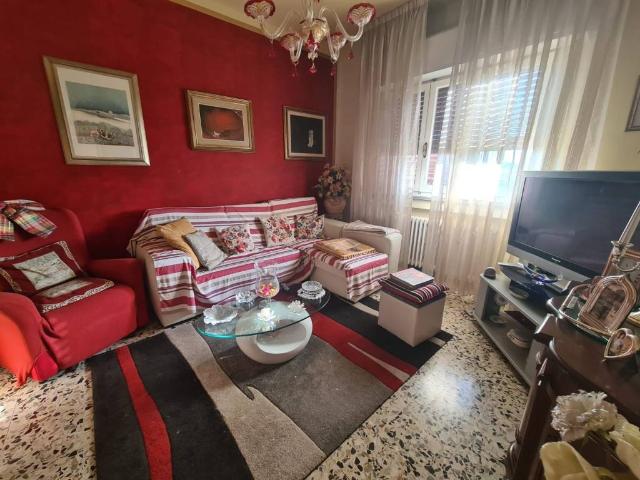 Villa in vendita a Porcari LU