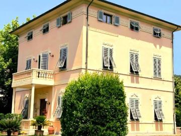 Villa in vendita a Porcari LU
