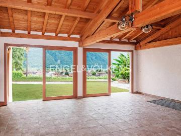 Villa in vendita a Porlezza CO