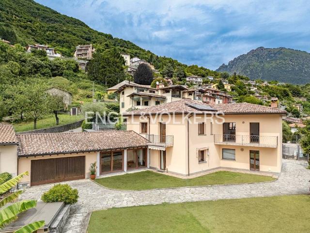 Villa in vendita a Porlezza CO